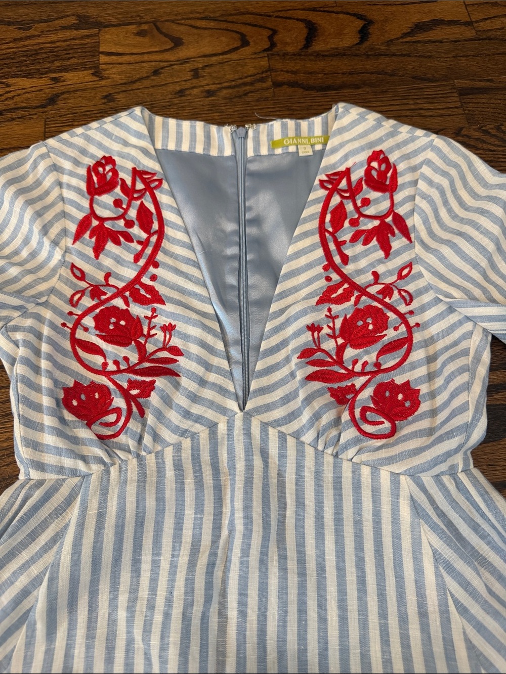 NWT Gianni Bini Blue & White Stripe Dress with Red Embroidered Detail - Picture 2 of 5